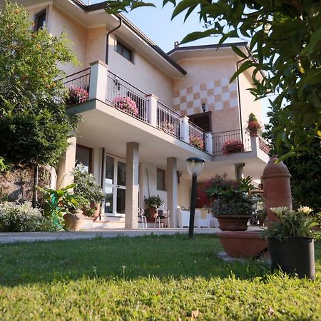 הוילה פיאטרה סנטה Parte Di Casa Con Giardino E Piscina מראה חיצוני תמונה