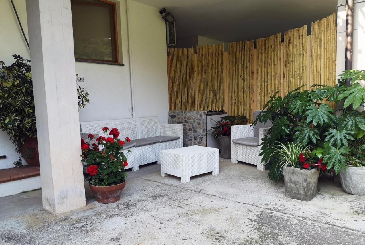 הוילה פיאטרה סנטה Parte Di Casa Con Giardino E Piscina מראה חיצוני תמונה