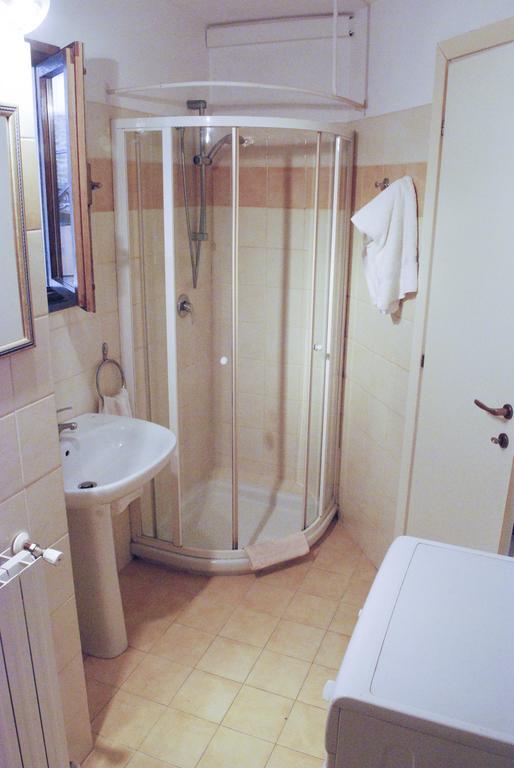 הוילה פיאטרה סנטה Parte Di Casa Con Giardino E Piscina מראה חיצוני תמונה
