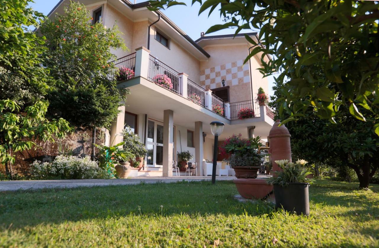 הוילה פיאטרה סנטה Parte Di Casa Con Giardino E Piscina מראה חיצוני תמונה