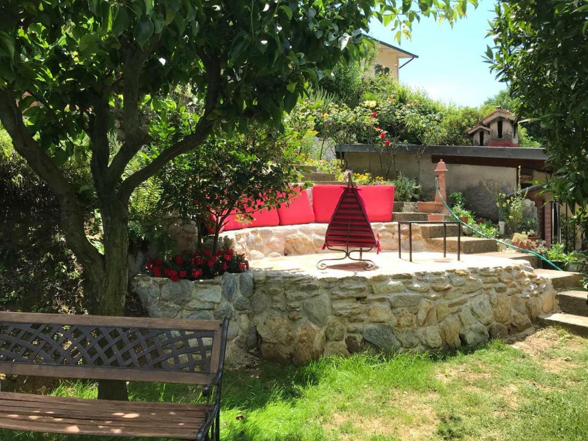 הוילה פיאטרה סנטה Parte Di Casa Con Giardino E Piscina מראה חיצוני תמונה